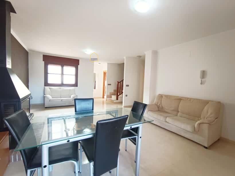 Chalet Adosado, con piscina a la venta en Almendricos