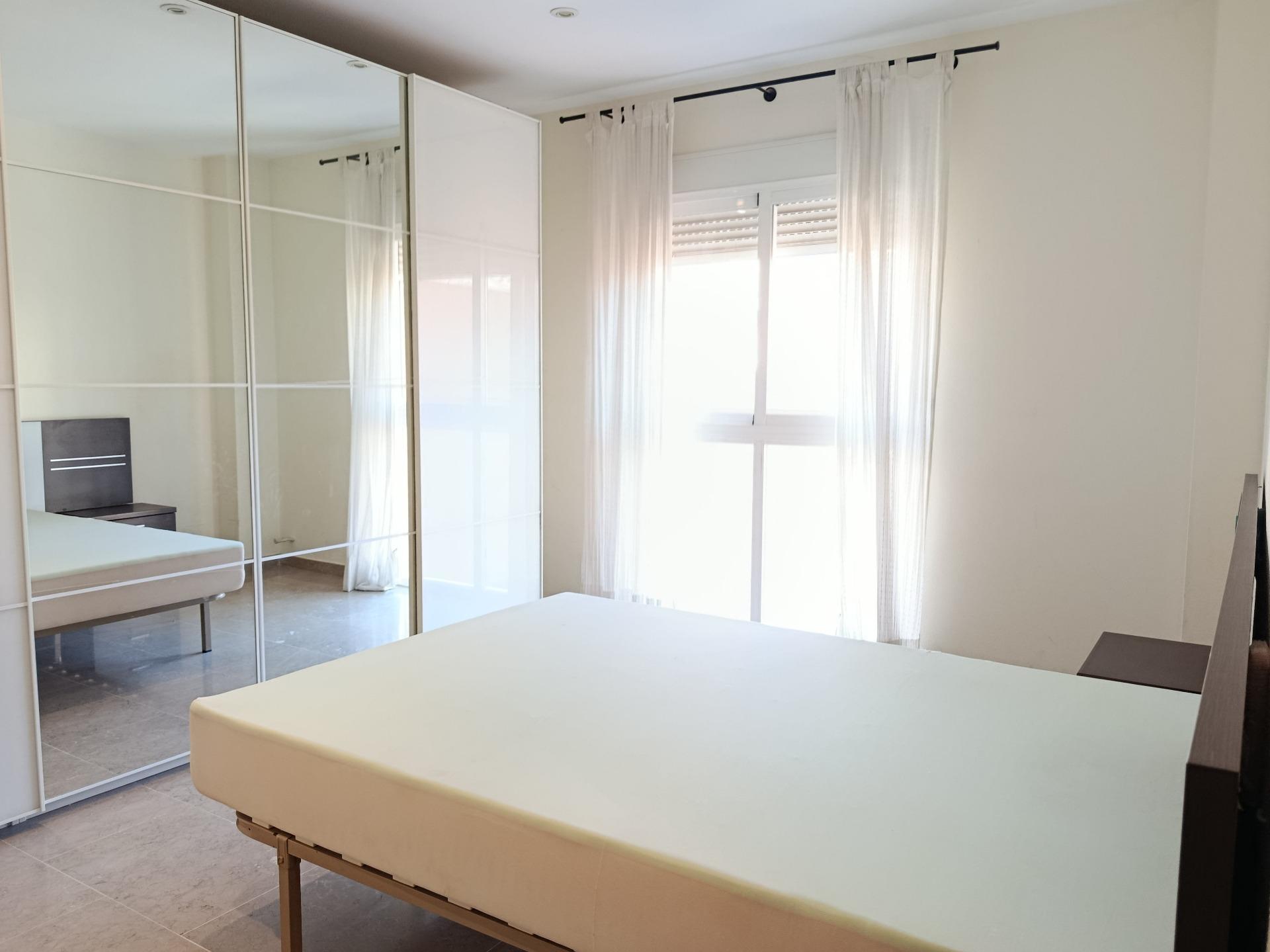 5-32 Piso de 4 dormitorios y garaje en el Parque de San José, Lorca