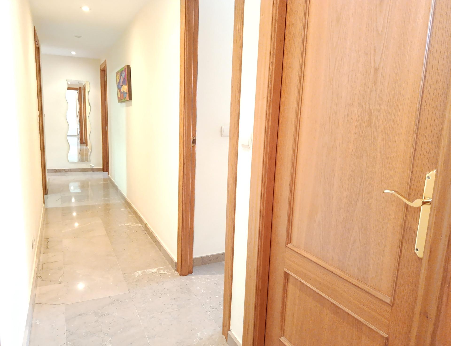 5-44 Piso de 4 dormitorios y garaje en el Parque de San José, Lorca
